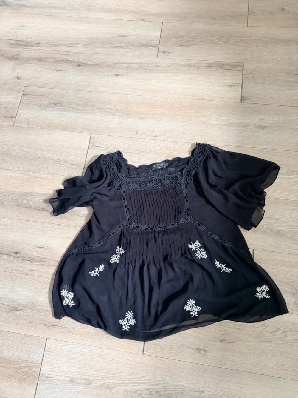 Black Embroidered Flutter Sleeve Peasant Top - Women - Picture 3 of 4